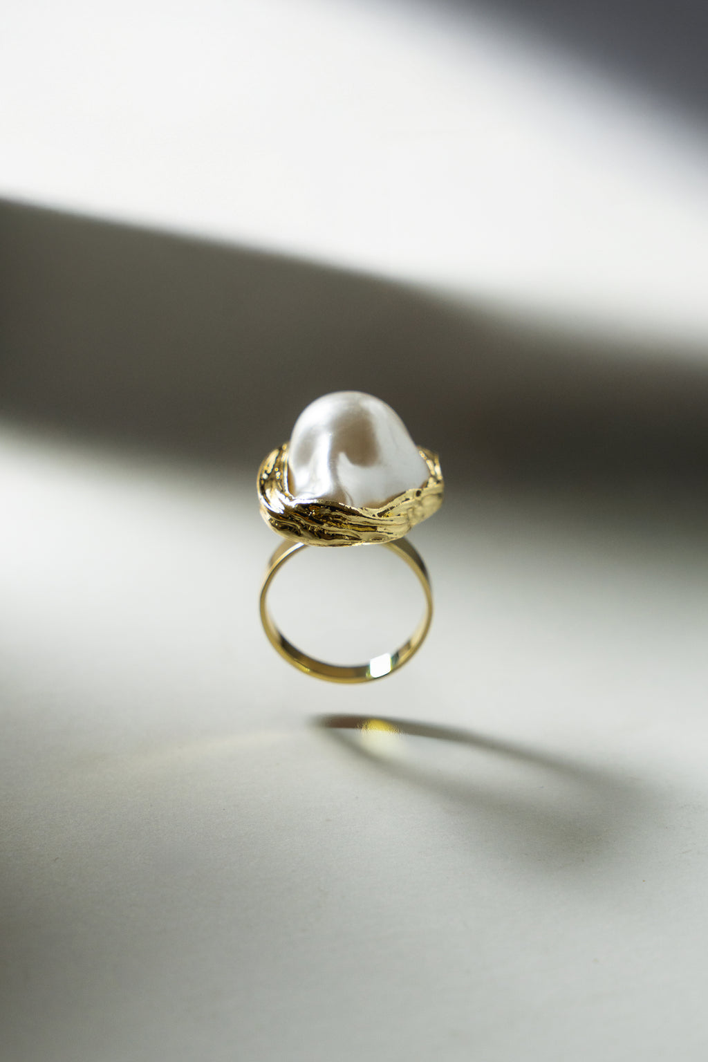BAROQUE PEARL RING