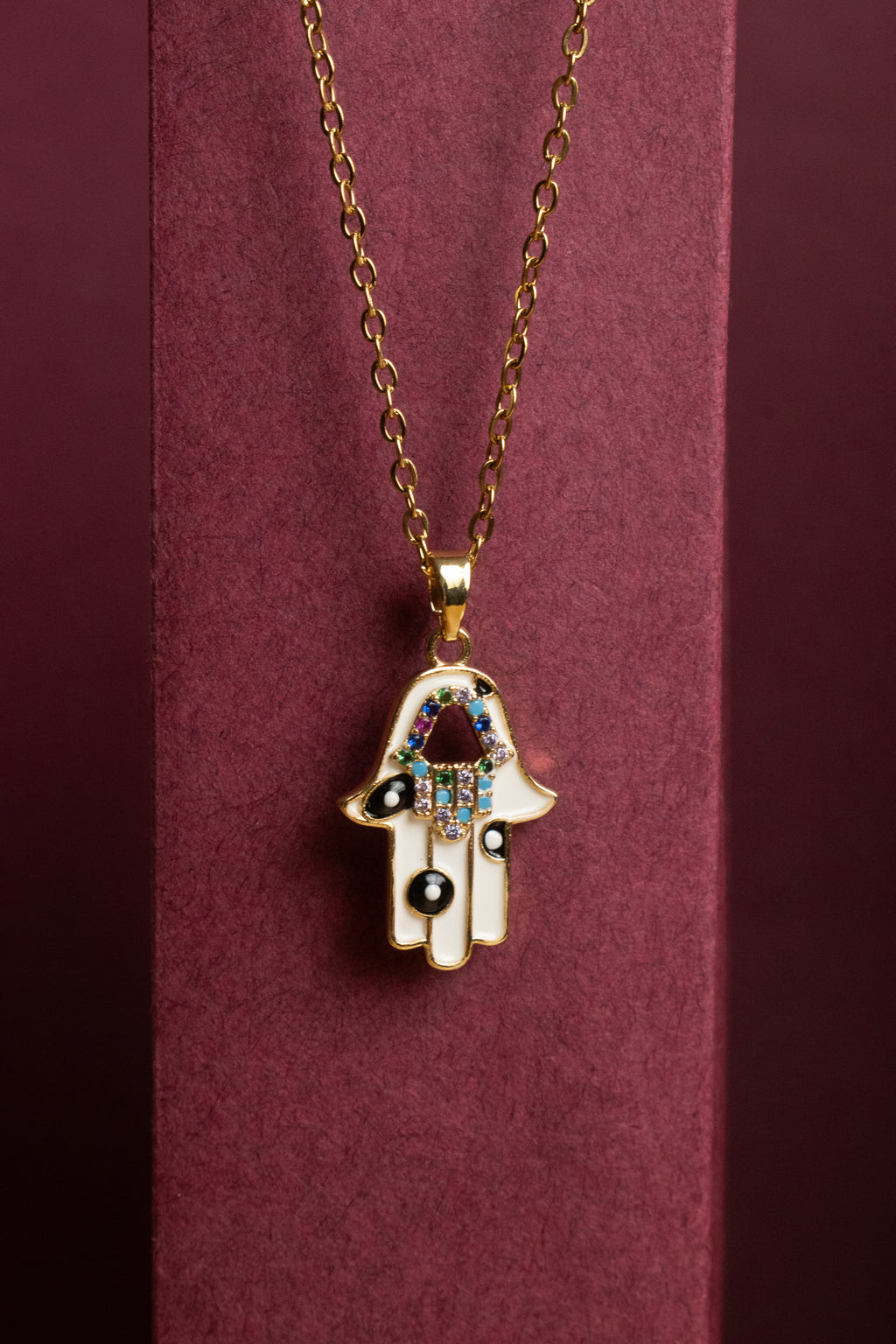 CHAIN WITH HAMSA PENDANT