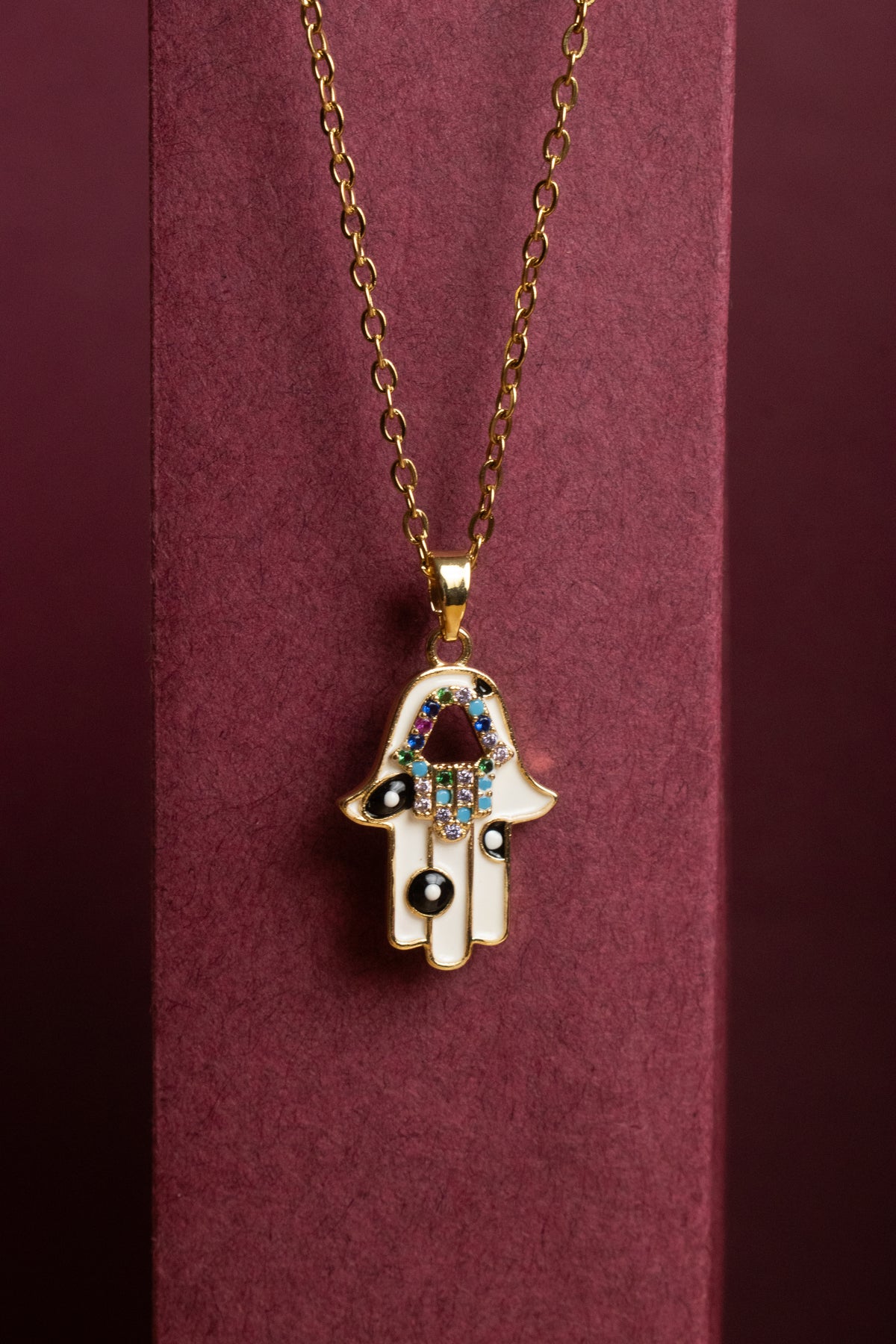 CHAIN WITH HAMSA PENDANT